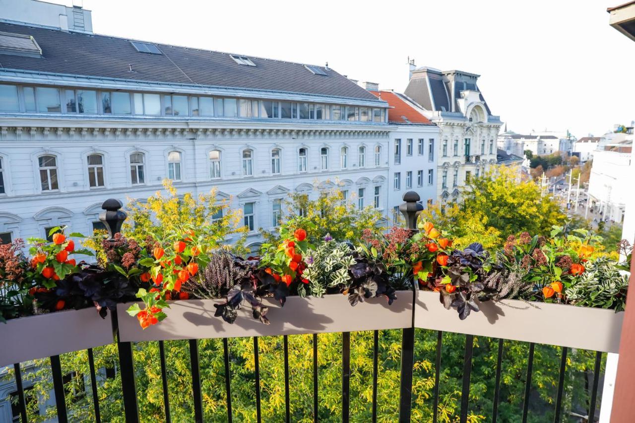 Boutiquehotel Das Tyrol Vienna Exterior photo